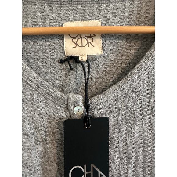 Chaser NWT Gray Waffle Knit Thermal Top Size Small - Picture 3 of 3